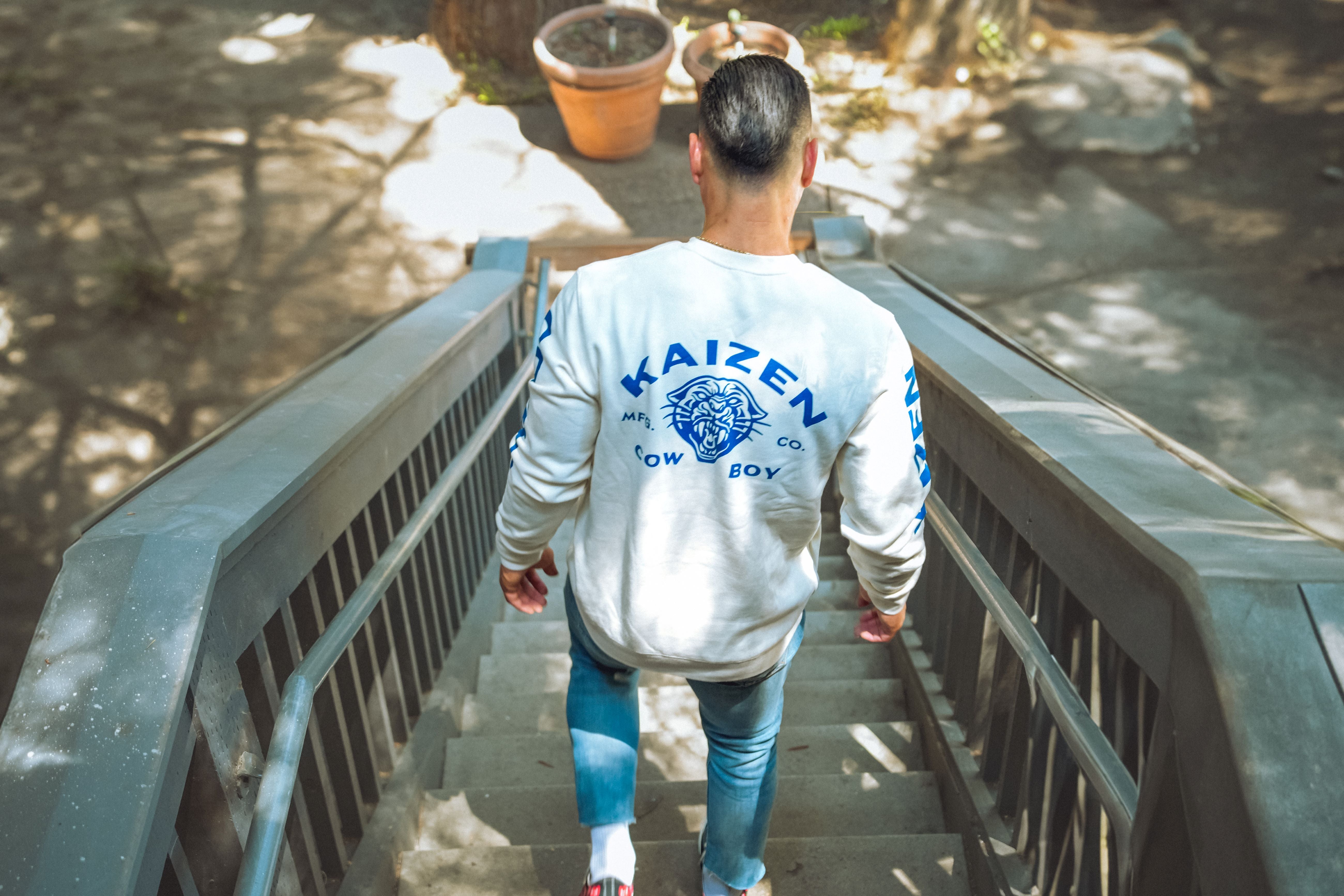 Kaizen Panther Crewneck CREAM