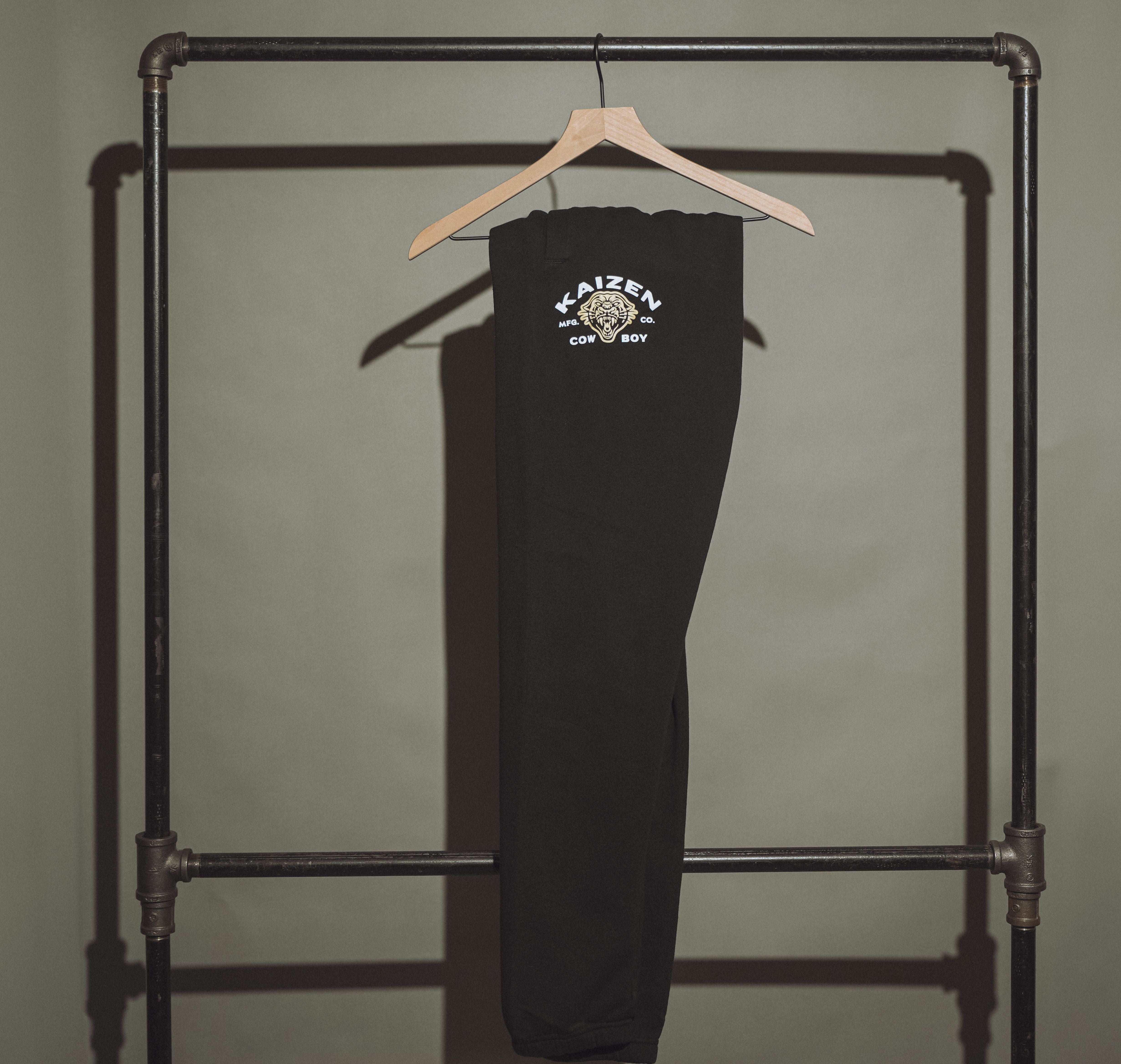 Kaizen Panther Sweats BLACK